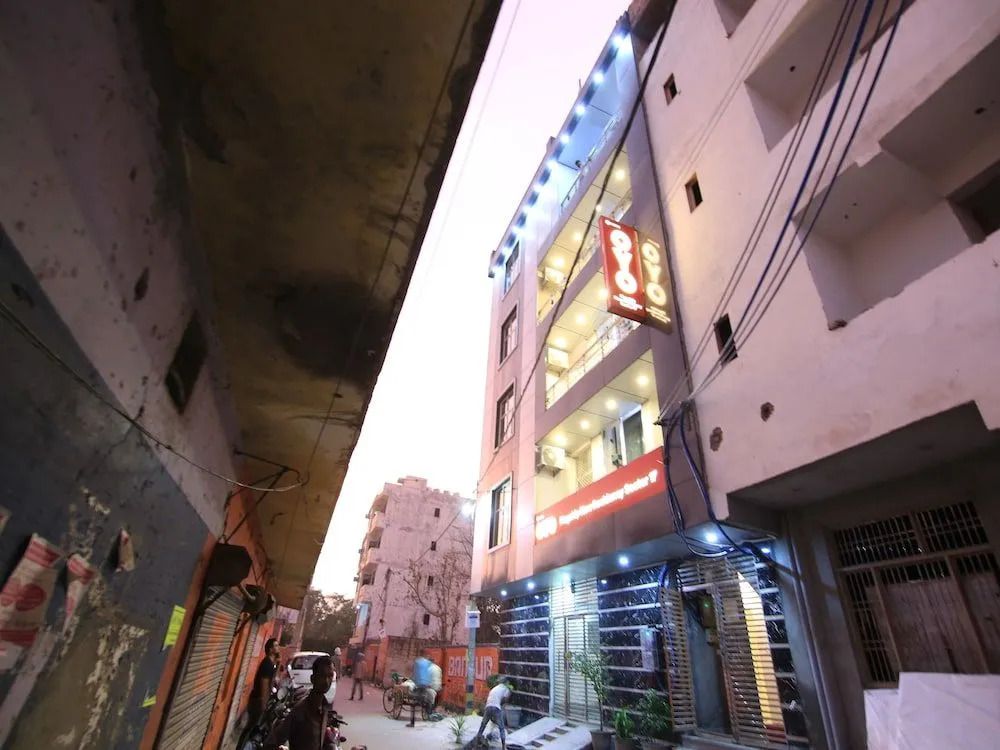OYO Flagship 70256 Hotel New Silver Stone