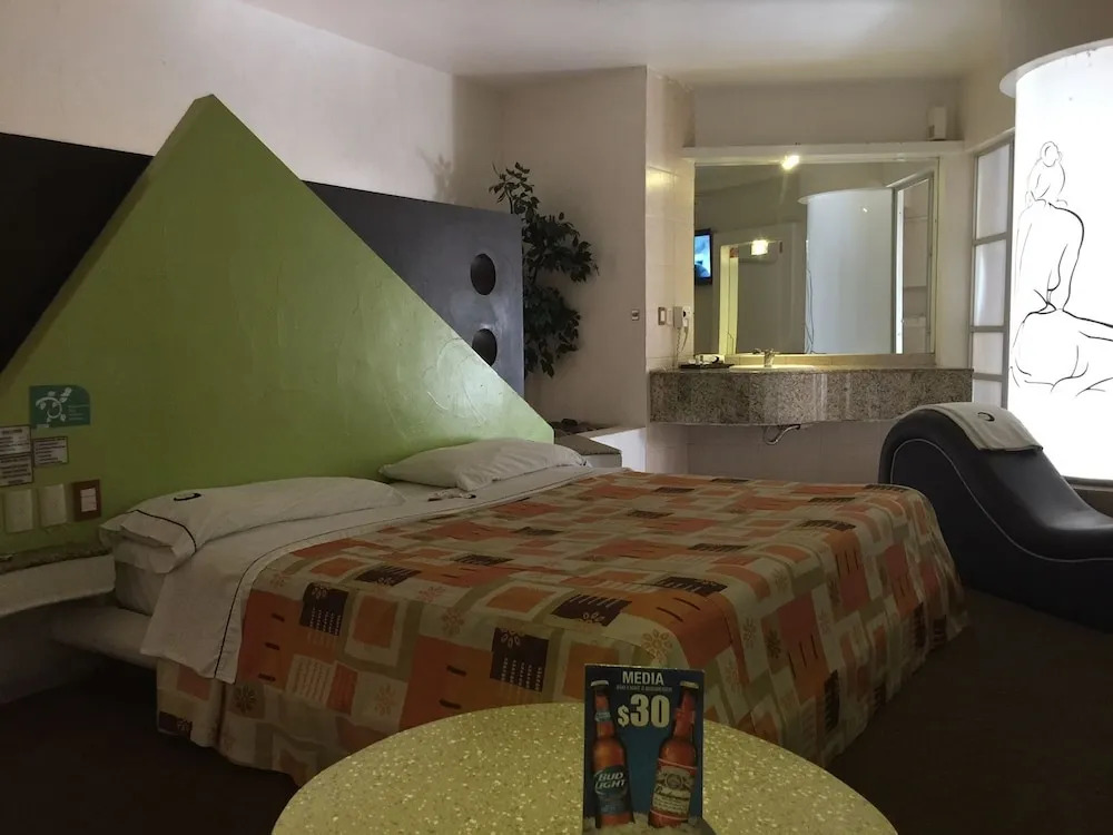 Motel Helsinky - Adults Only
