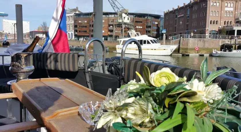 Dutch Yachthotel