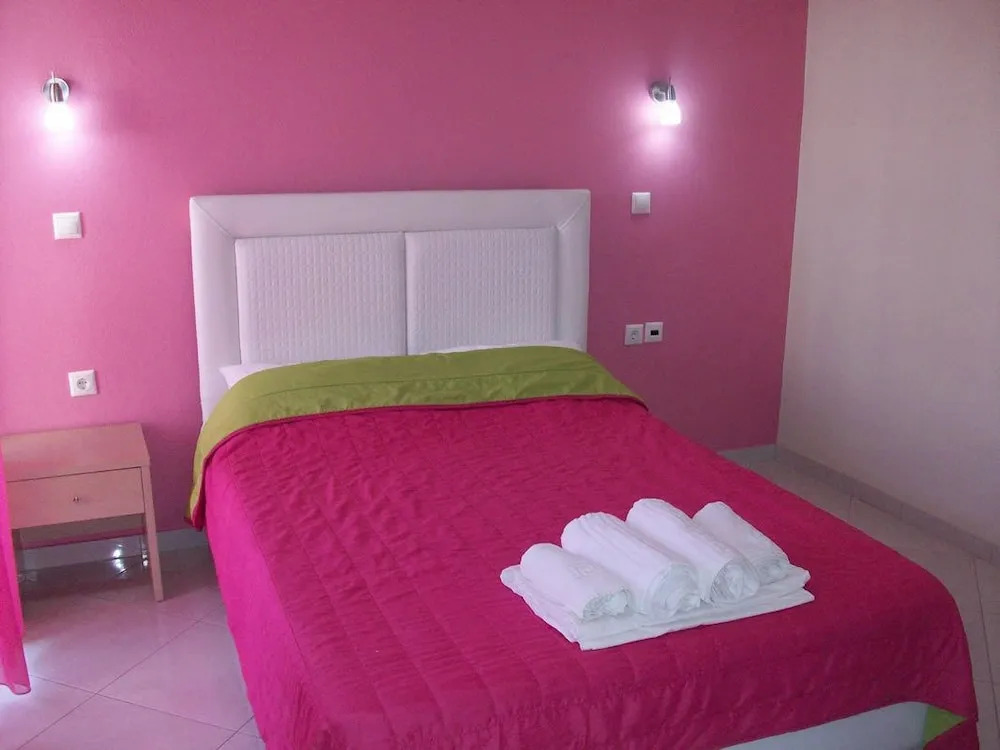 Mavridis Rooms