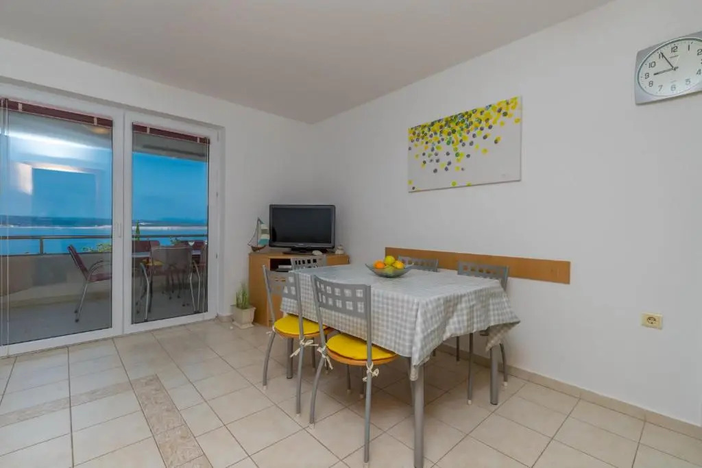 Apartments in Dramalj 41520