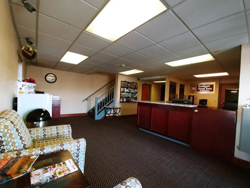 Budget Host Inn