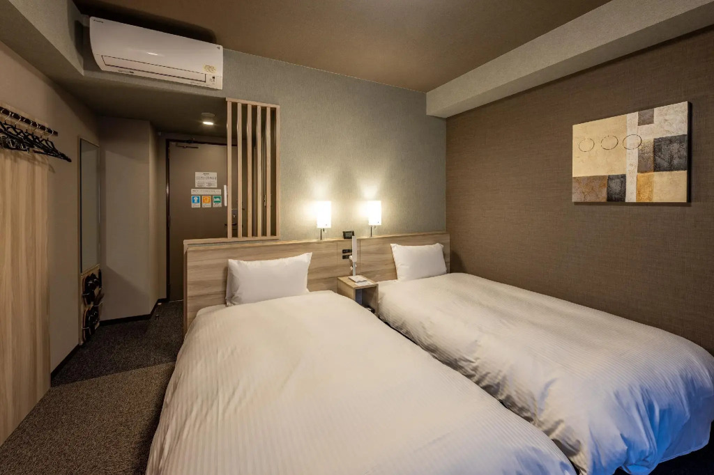 Hotel Route Inn Ohi Takahama