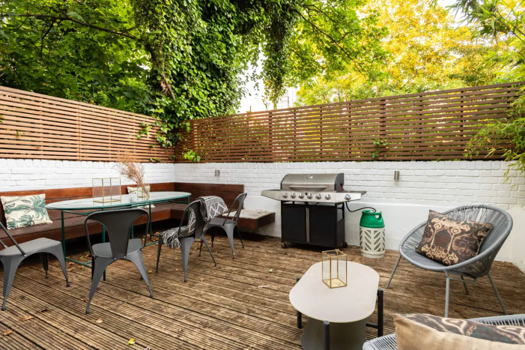The Heart of Shepherds Bush - Modern 2BDR Apartment with Garden