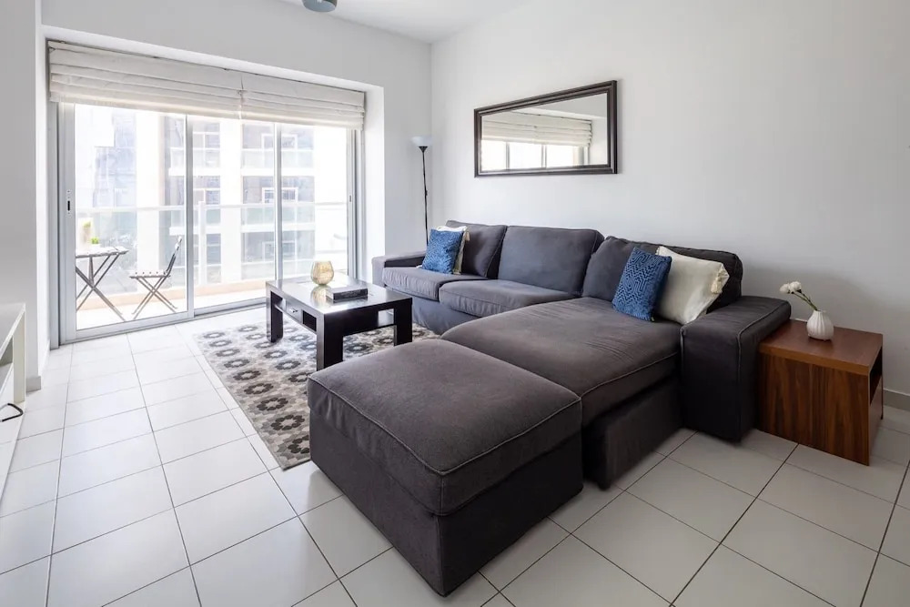 Modern + Bright 2BR With Dubai Marina Views!