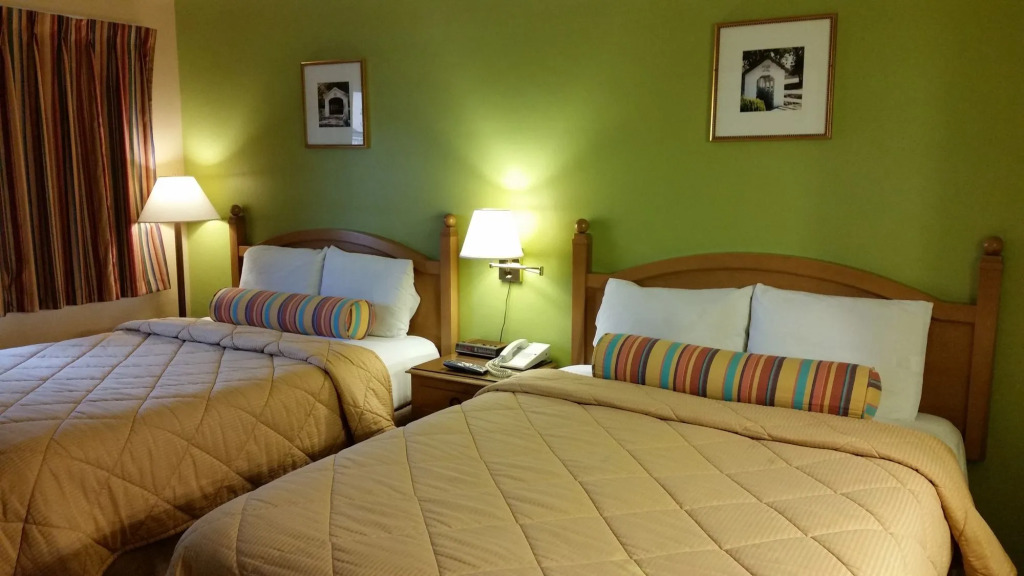 Travelers Inn Eugene University
