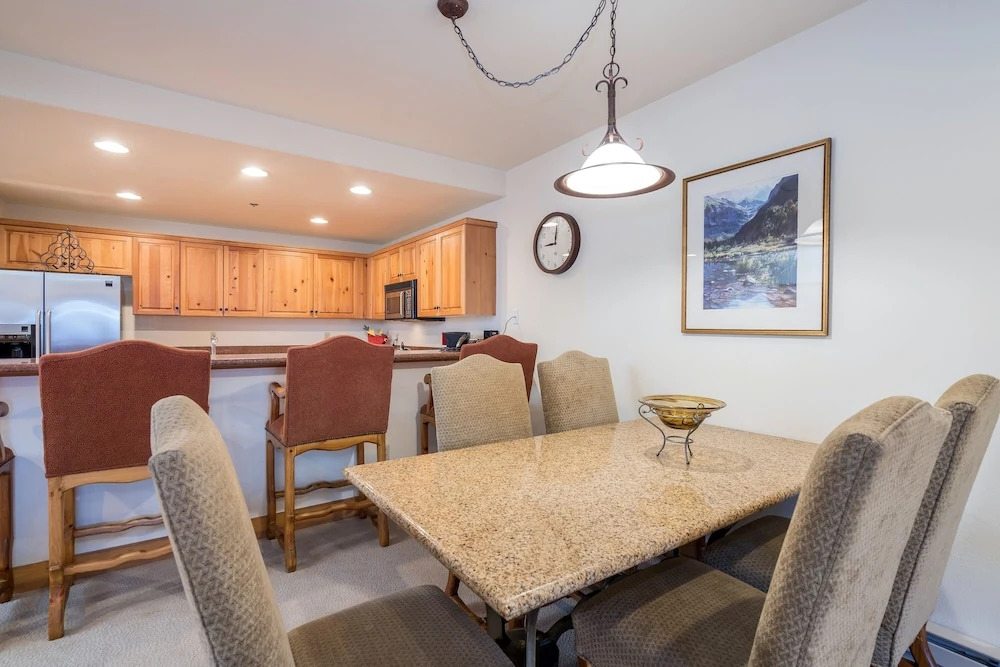 Bear Creek Lodge 109 2 Bedroom Condo by Alpine Lodging Telluride