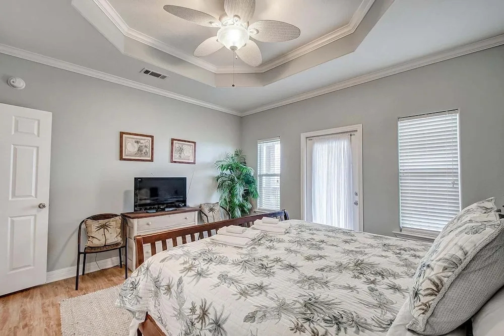 Oceanview 4 Bedroom Home