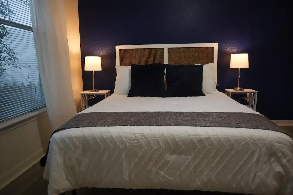 Great location and upgraded apartment!