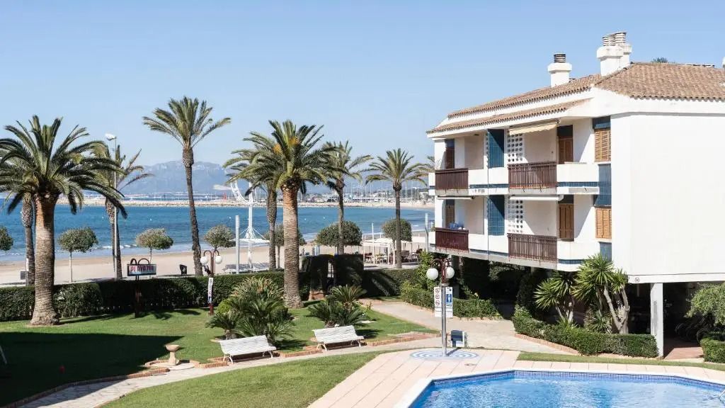 CAMBRILS BEACH 1a Línea