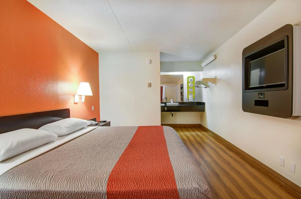 Economy Suites Springfield - Extended Stay