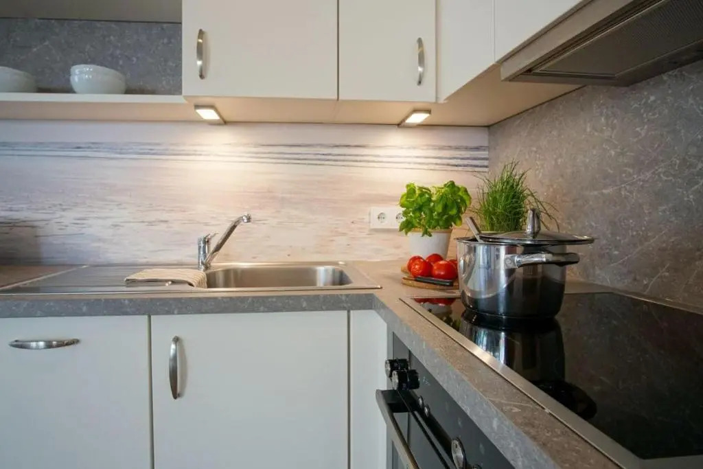 Duenenpark-Heiligenhafen-Haus-Duenengras-Wohnung-11-Duenenlounge