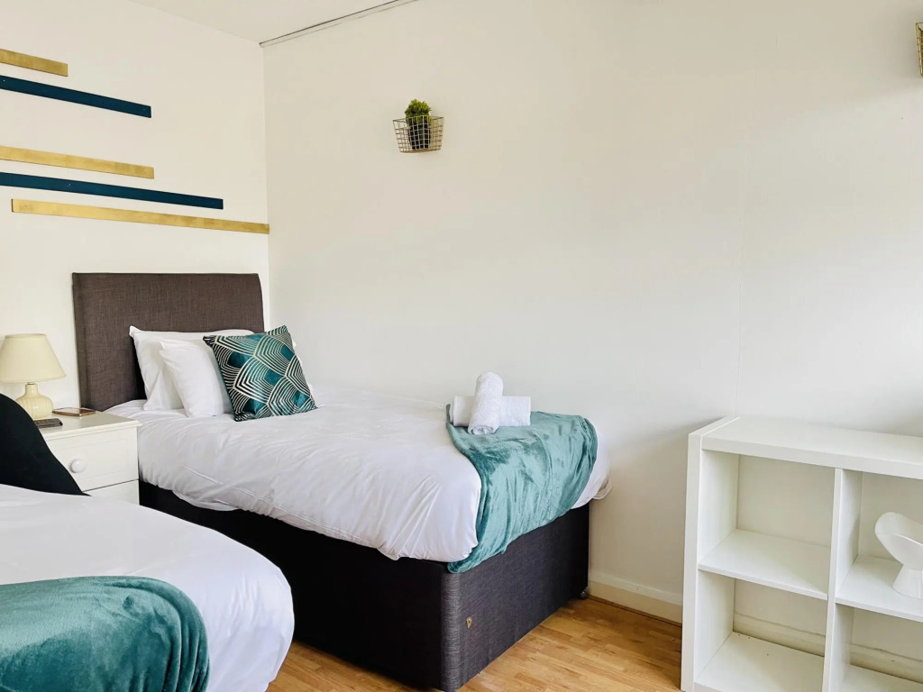 Opal House (Milton Road,)