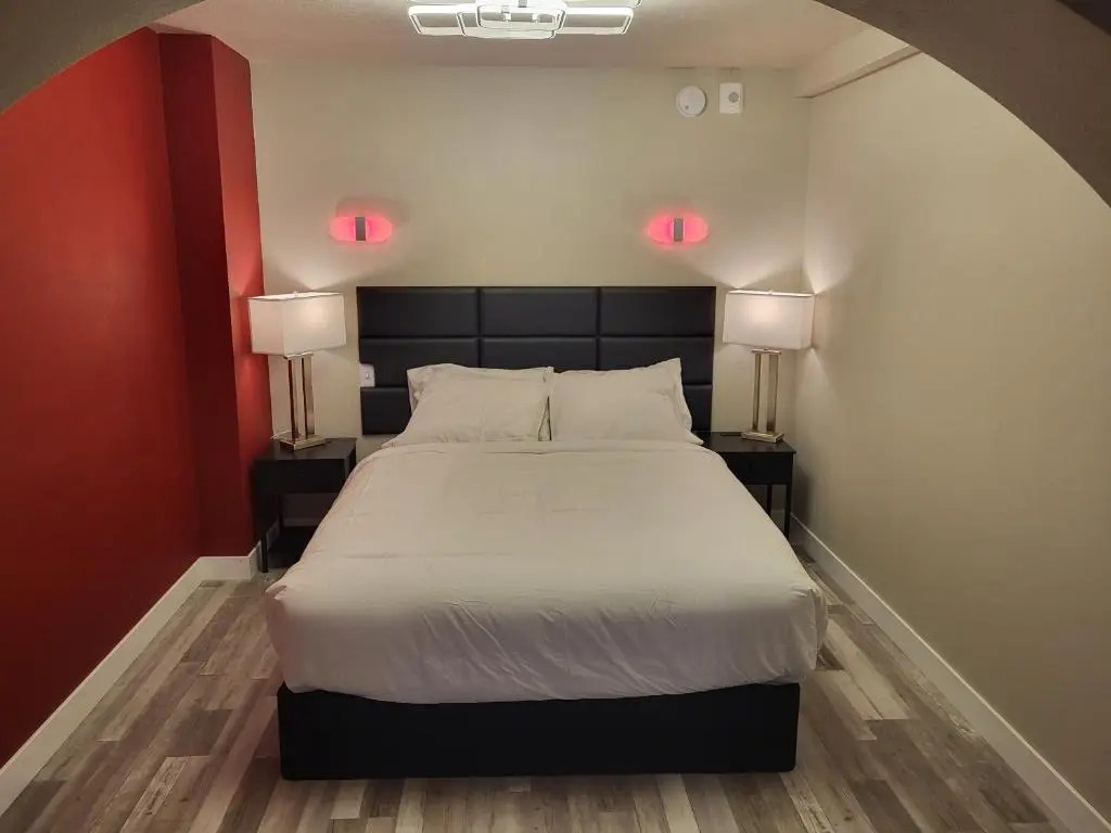 Red Fox Inn and Suites