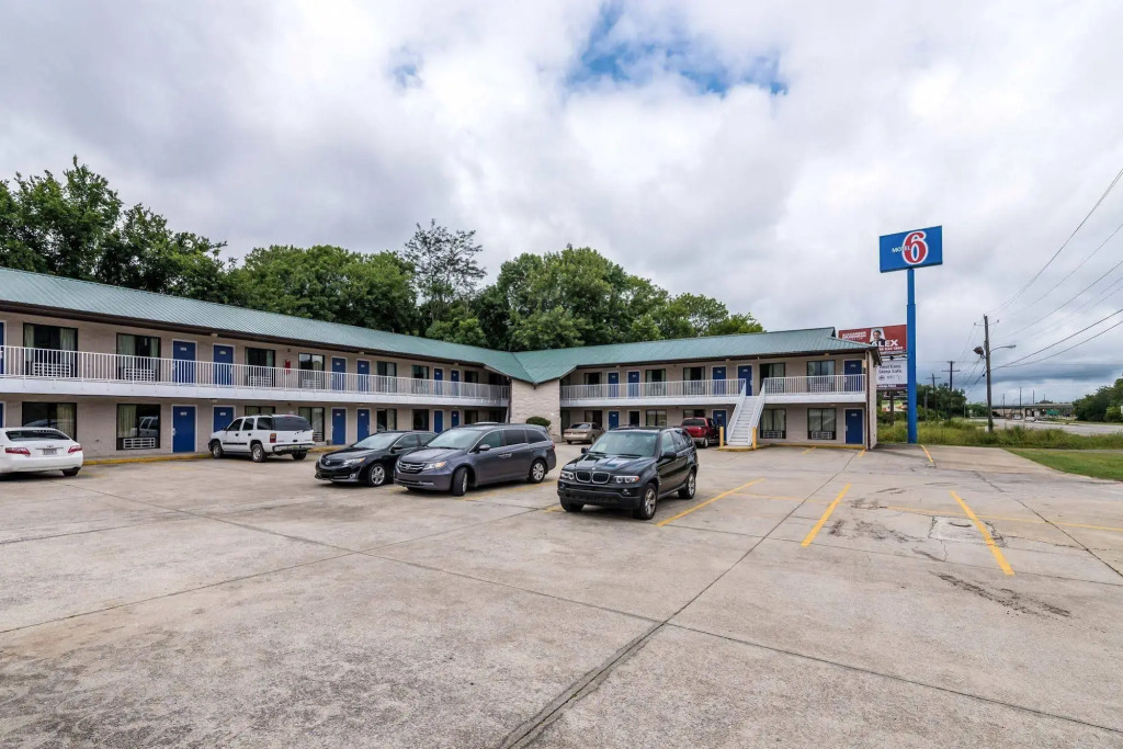 Motel 6-Attalla, AL