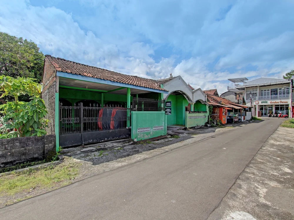 SPOT ON 91764 Griya Amarta Syariah