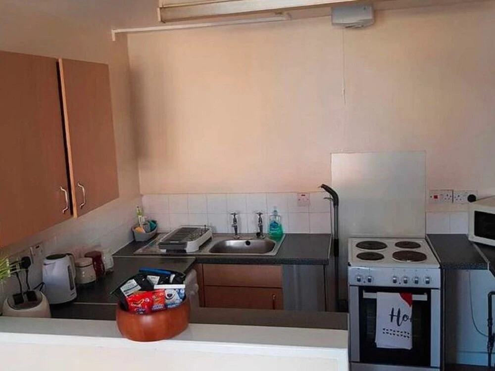 Classic Apartment in Leeds Near Roundhay Park