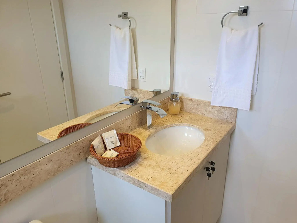 Apto De Luxo Centro De Gramado, 2 Suites, Mobiliado E Equipado (201)