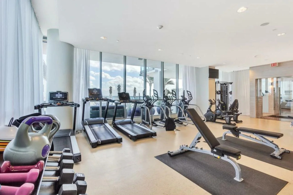 Dharma Home Suites Miami Beach at Monte Carlo
