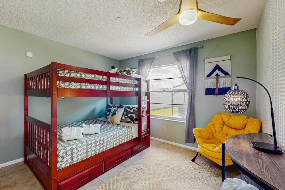 Spacious Home W/private Pool, Hot Tub & Game Room Near Disney