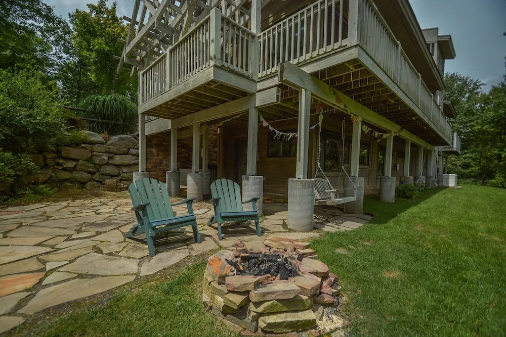 Serenity on the Mountain 4 Bedroom House