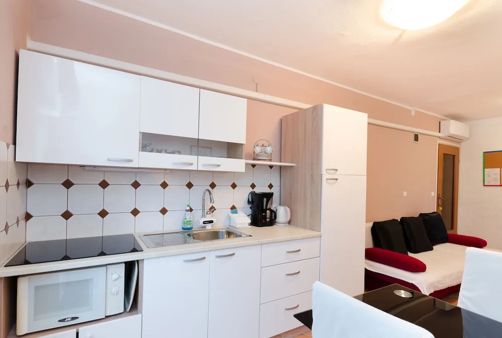 Apartments and Room Mirjana