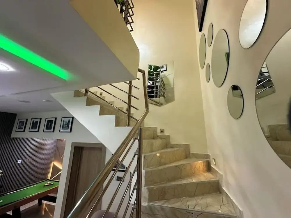 The Jericho Apartments