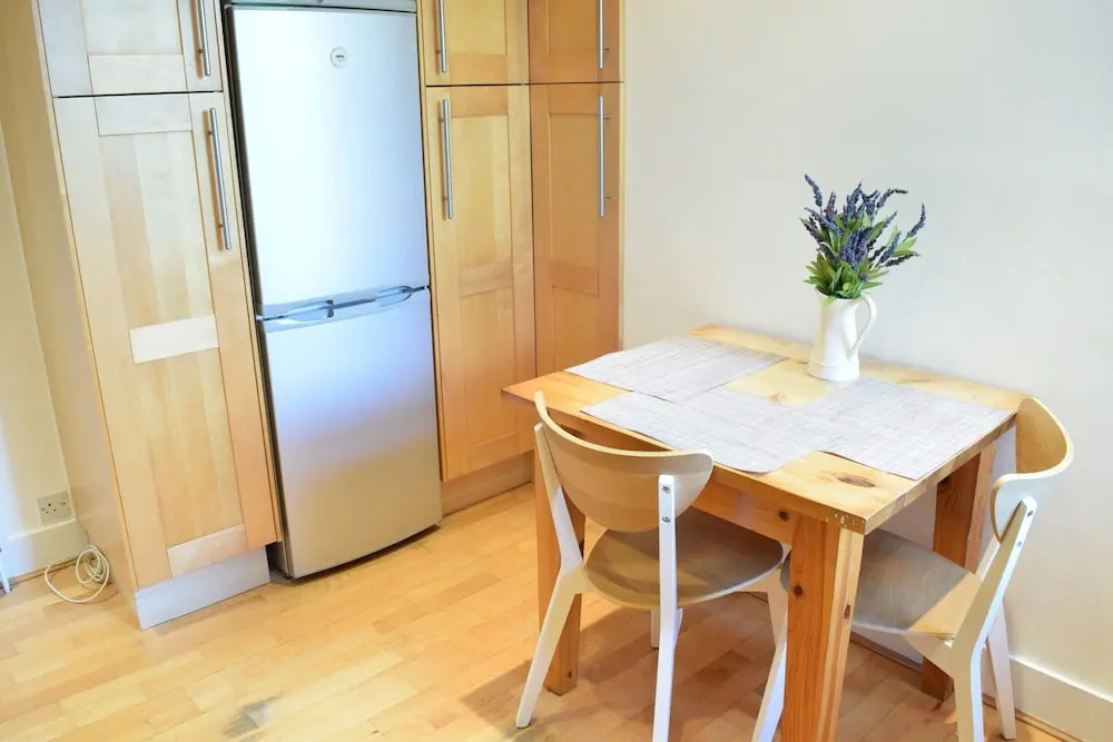 2 Bedroom Maisonette in Barons Court