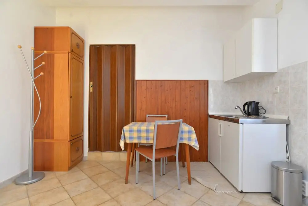 Apartment 1633