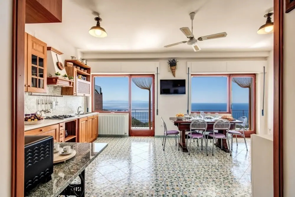 GECA'S House - Panoramic sea view studio