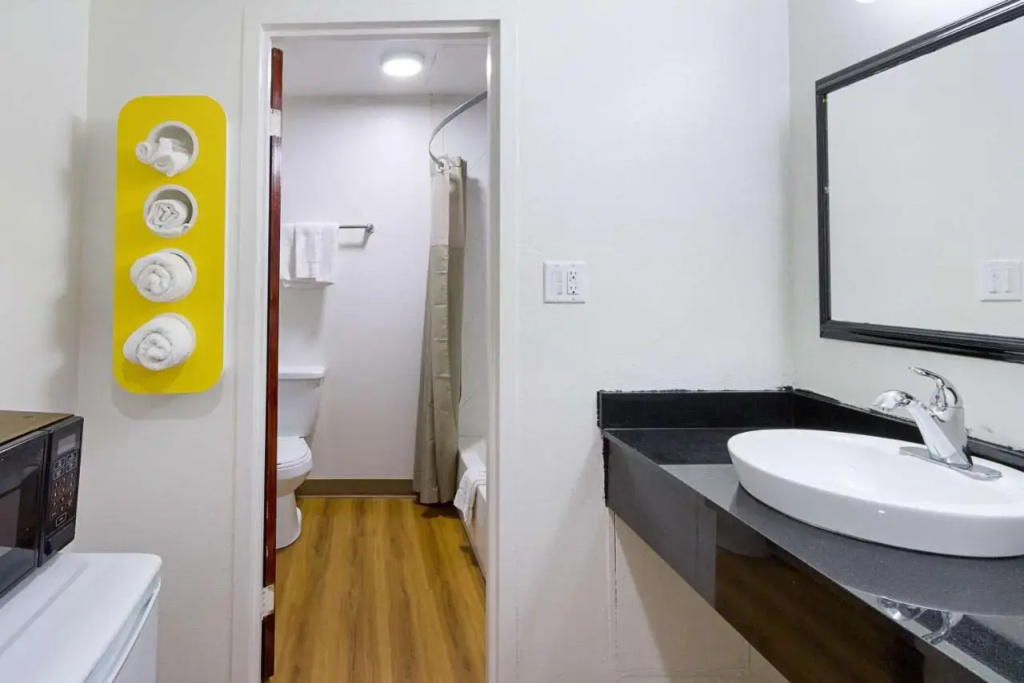 Country Hearth Inn And Suites