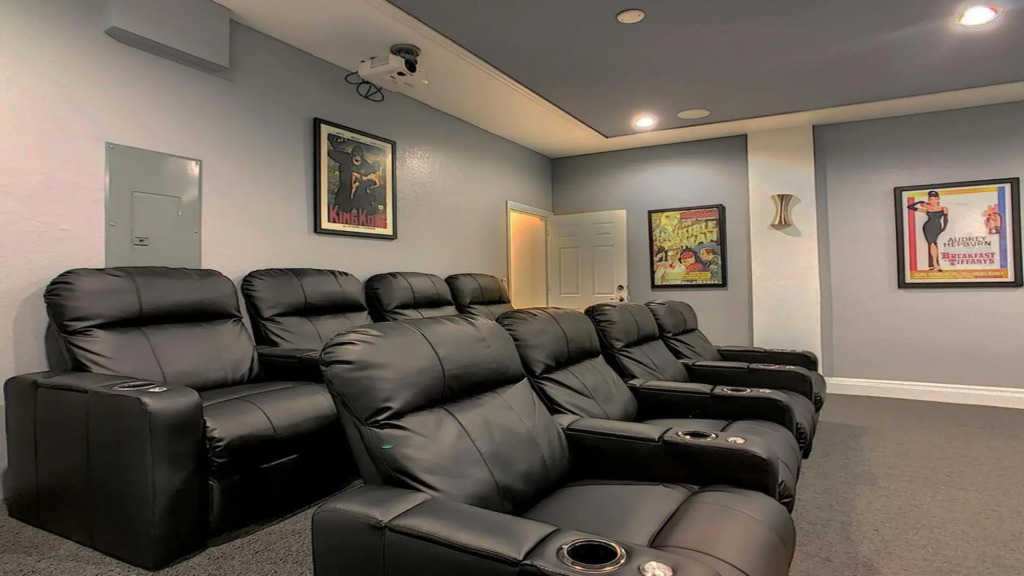 Sunset Getaway Highland View Private Pool SPA and Movie Room