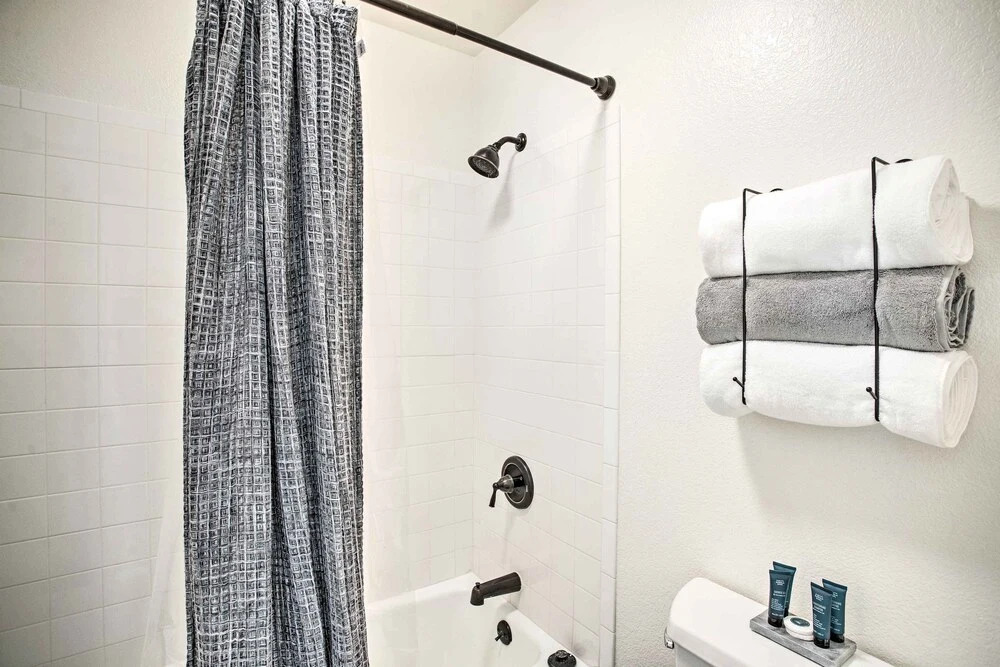 Stunning Condo By Trails, Nat'l Monument!