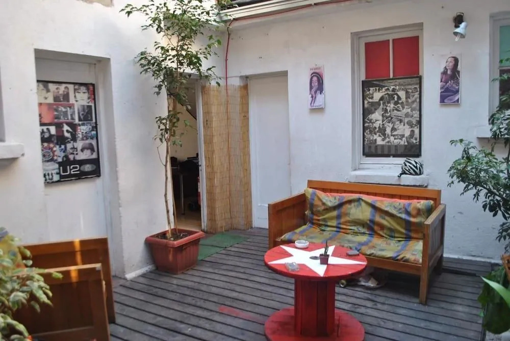 Urbano Hostel
