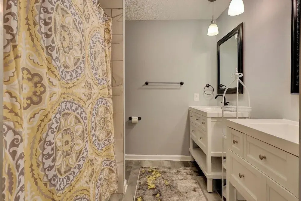 Renovated 2BR Hilton Head Home Walk to Shops