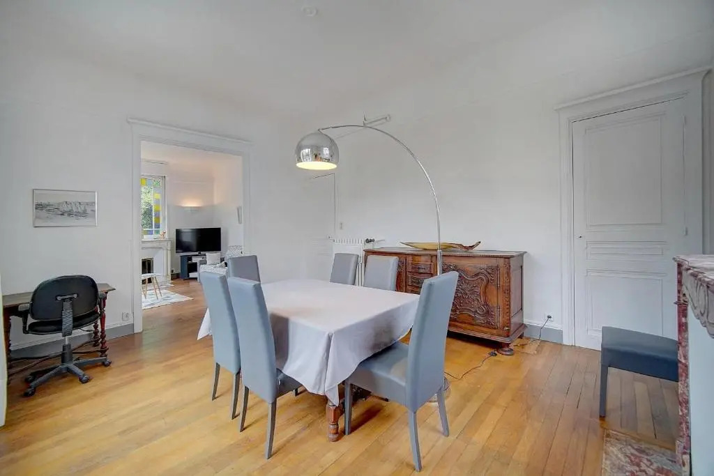 IMMOGROOM - Villa in the city center with terrace- garden
