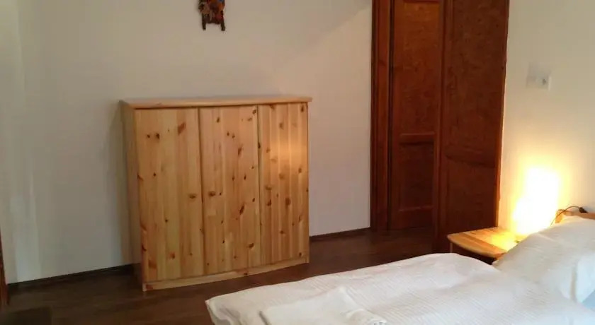 Mayer Pince Panzió