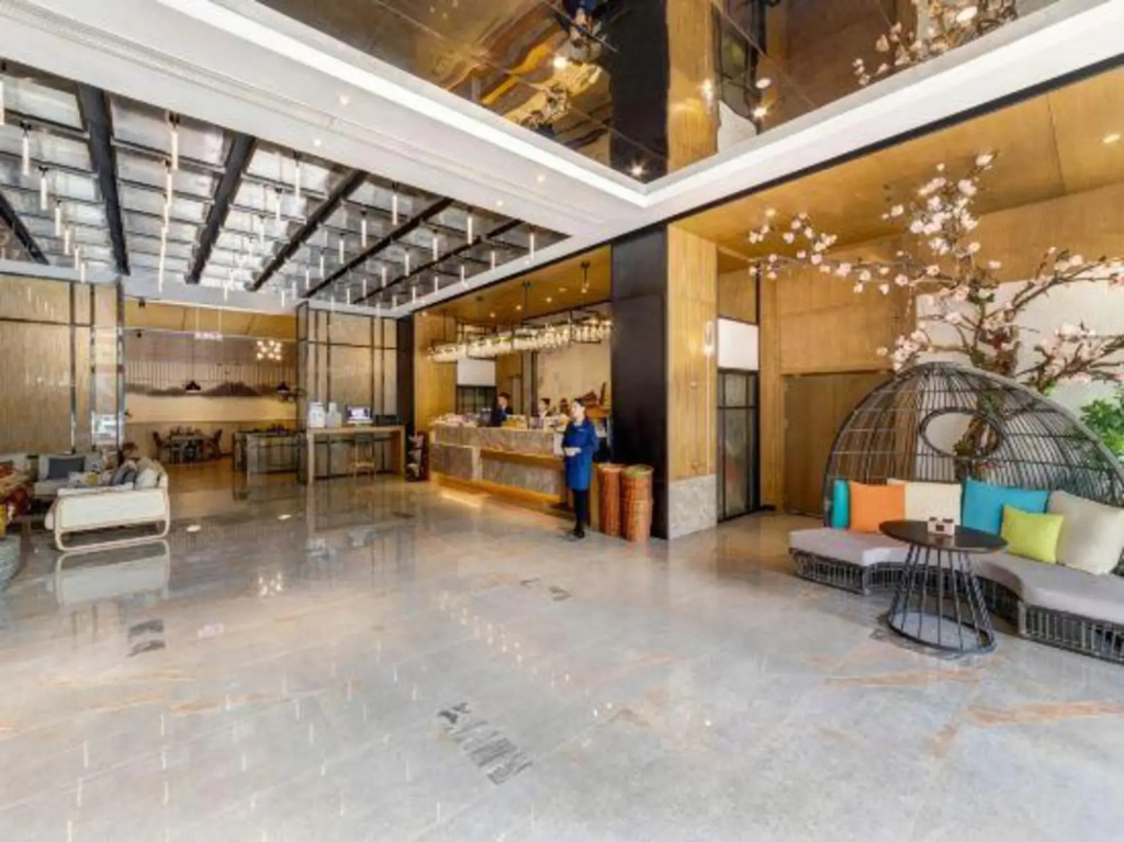 MEHOOD LESTIE Hotel (Weiyang road Qing Shao Nian Zhong Xin Station)