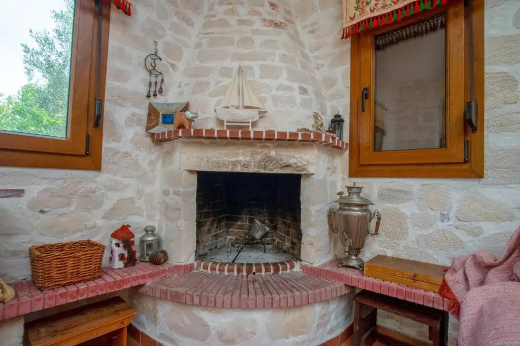 Family 5-bdrm villa with sea views on private land