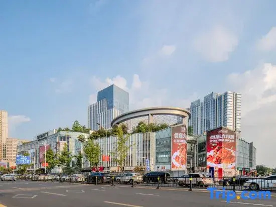 Nanchang Lanyue Tengwang Pavilion Smart Choice Hotel (Guowei Road Metro Station)