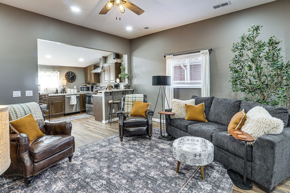 The Hidden Pearl - Home Near Trail & State Fair