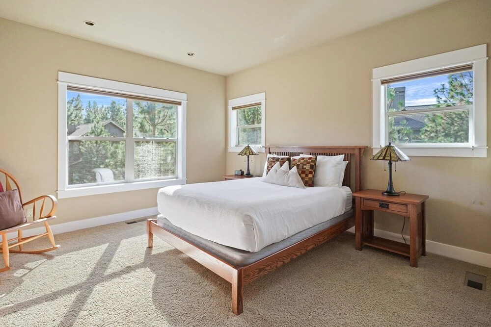 Big Wren 3 Bedroom Home by Redawning, Bend