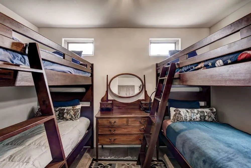 El Otro Mundo - Five Bedroom Home with Hot Tub
