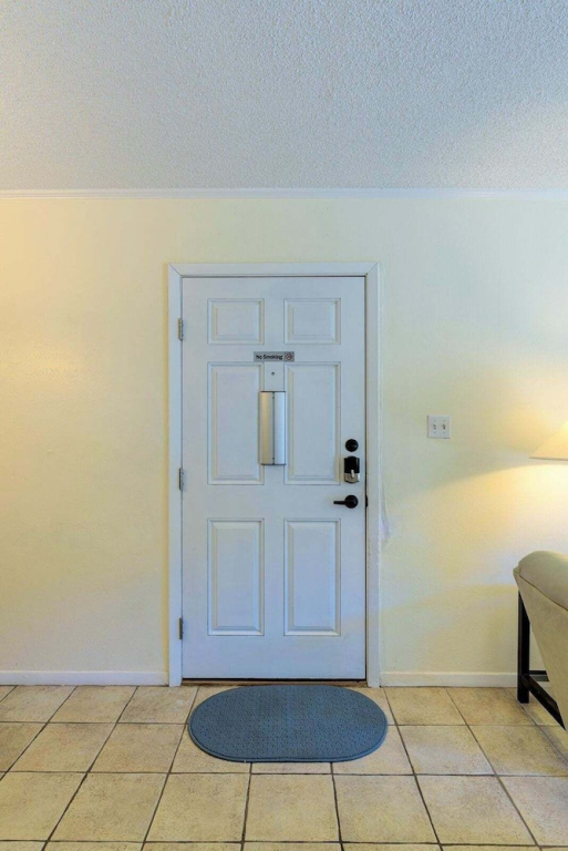 Tiki 148 - Spacious 2br Beach Condo W/ Pools 2 Bedroom Condo
