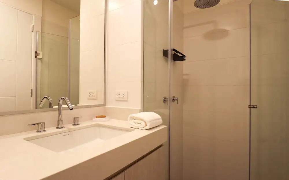 w Lovely 2BR w Balcony in Miraflores