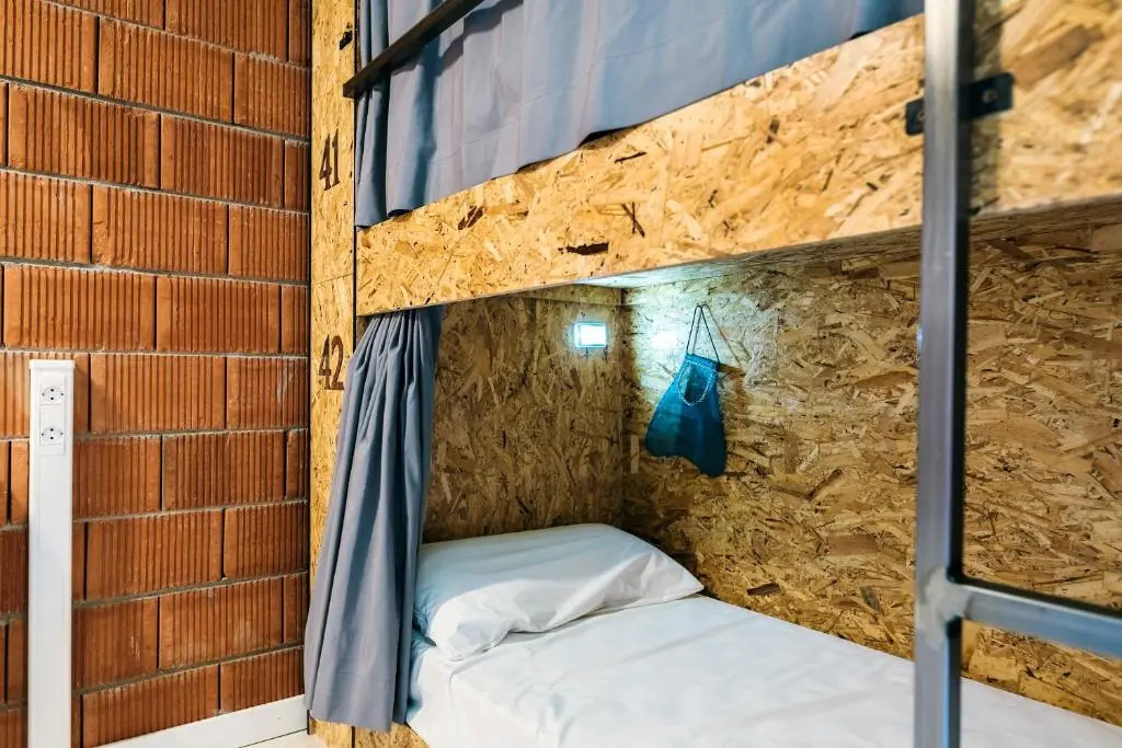 Albergue Santiago 15 Monforte
