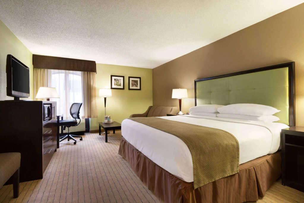 Days Inn by Wyndham Baltimore Inner Harbor
