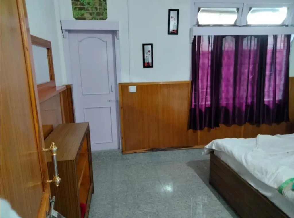 Hotel Tawang Holiday