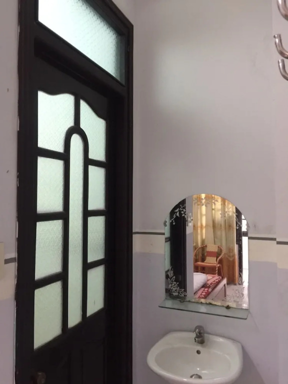 Halo Hostel