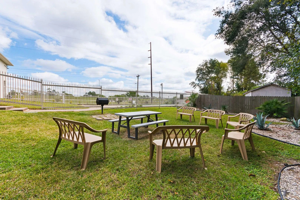 Motel 6-Livingston, TX